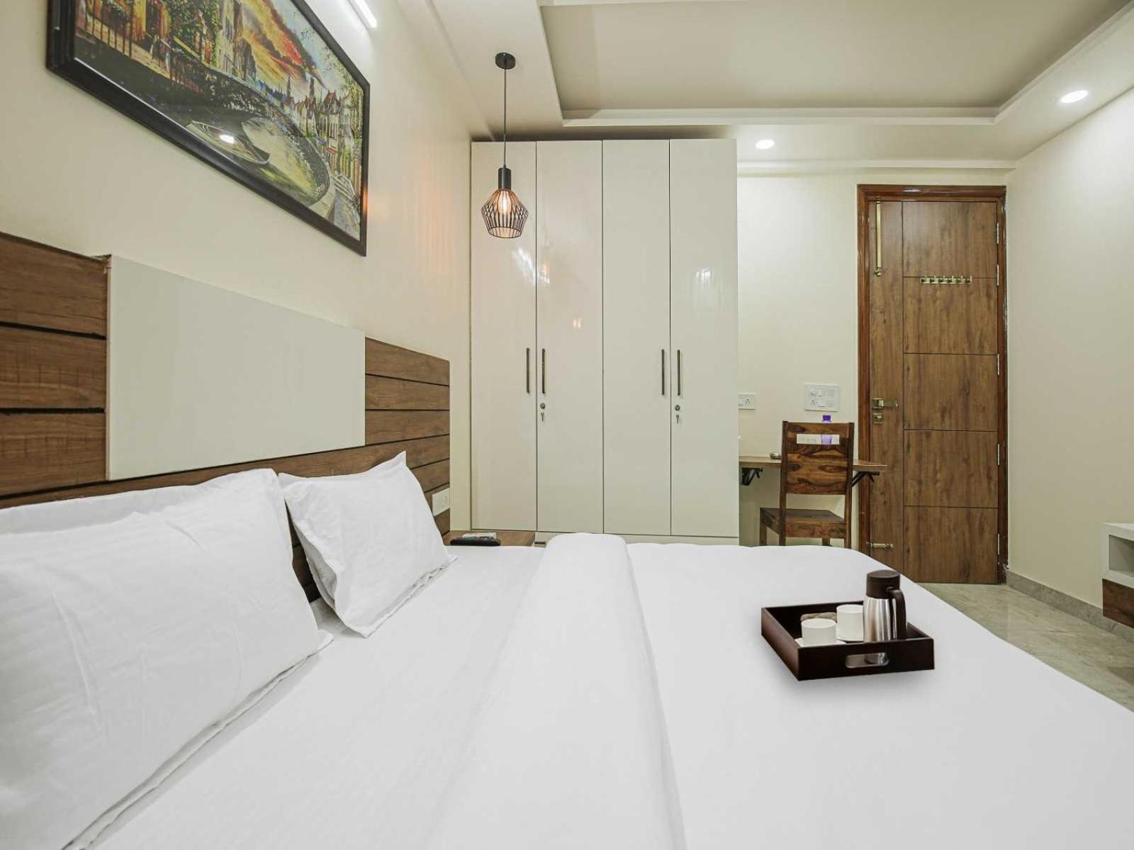 Hotel Maharaja Palace Gurgáon Kültér fotó